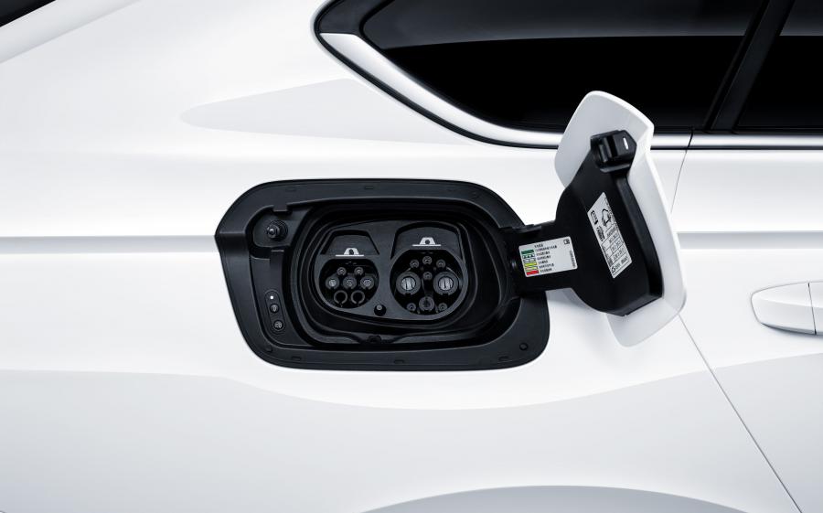 Детали экстерьера Volkswagen e-Lavida 2019 года  (фото 6 из 44)